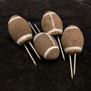 Vintage Football BBQ 4 Skewers - Brown and white collectables